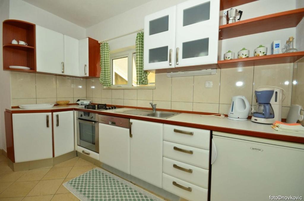 Apartment In Bol With Sea View, Terrace, Air Conditioning,Wifi 3634-2 Екстериор снимка